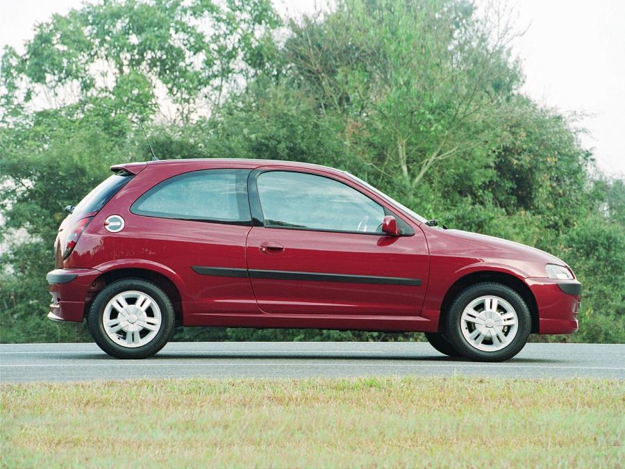  Chevrolet Celta 3-Door 2000 года  (фото 7 из 8)